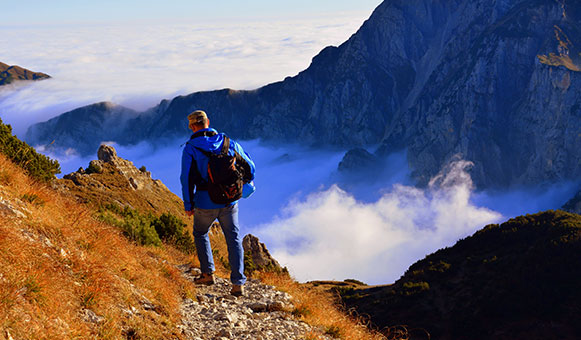 Hiking up to 5000m insurance, onlinetravelcover.com